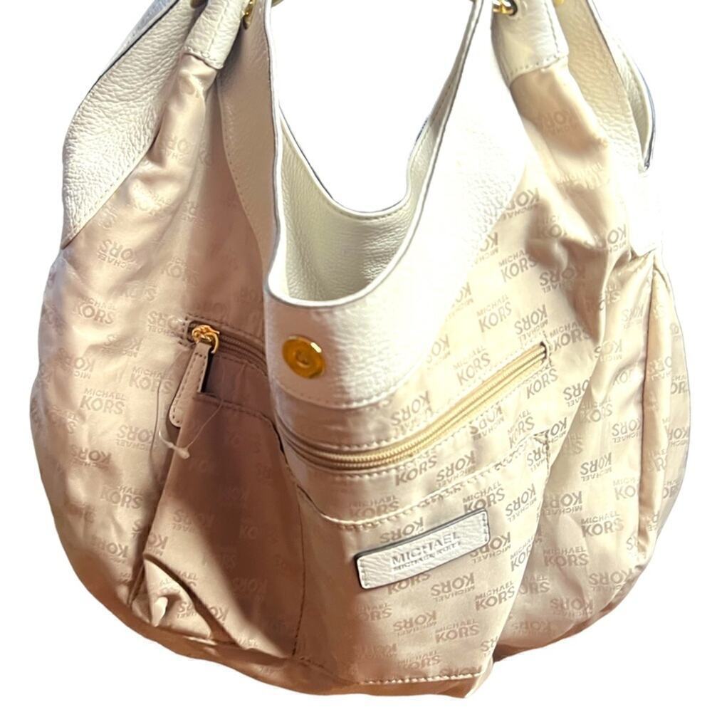 NWOT ▶️ Michael Kors ◀️ Charm Tassel Large Double Strap Shoulder Tote Vanilla - Picture 11 of 11